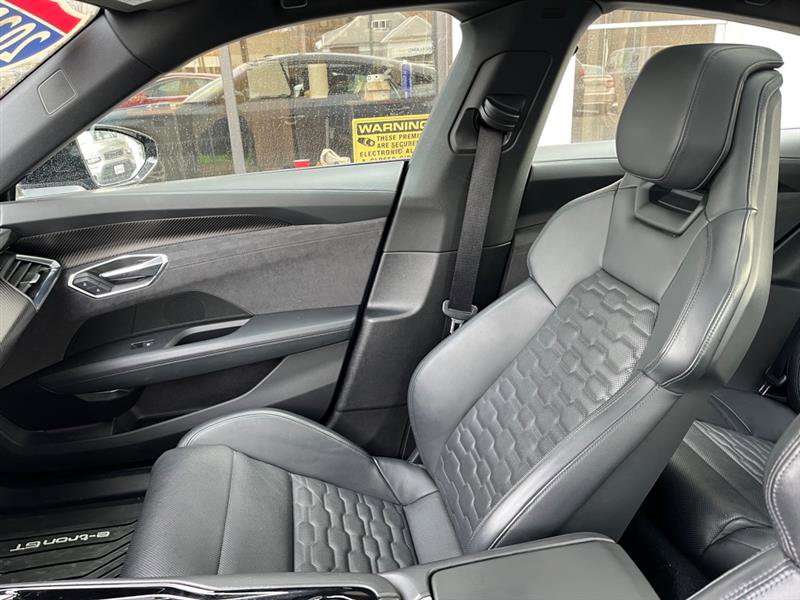 Used 2023 Audi e-tron GT Premium Plus w/ Performance Package image 12