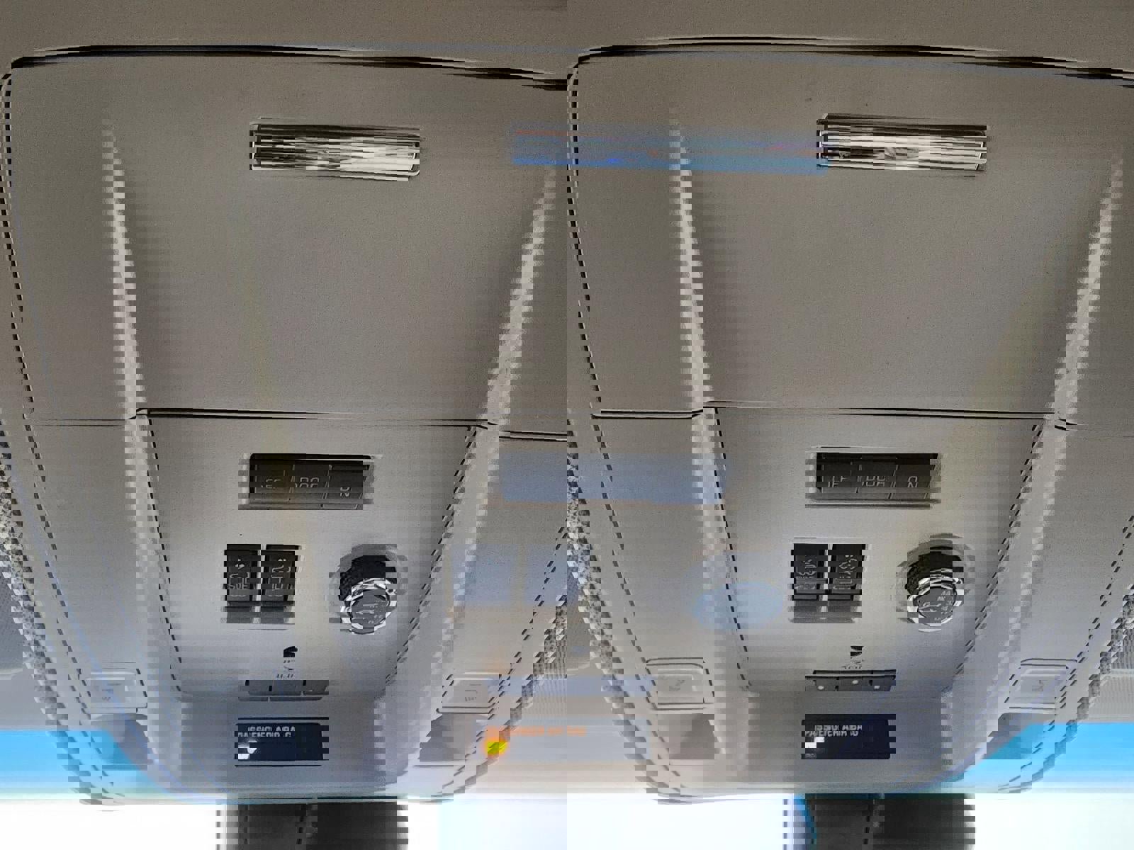 Used 2015 Chevrolet Suburban LTZ image 26