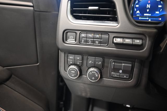 Used 2023 Chevrolet Tahoe High Country AWD/4WD image 28