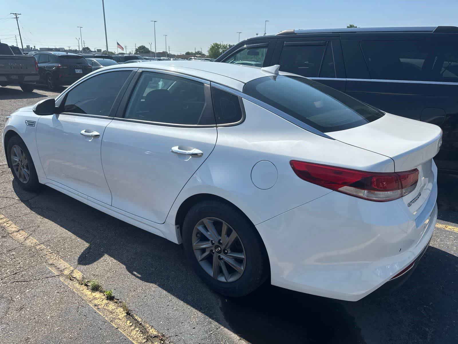 Used 2020 Kia Optima LX FWD image 16