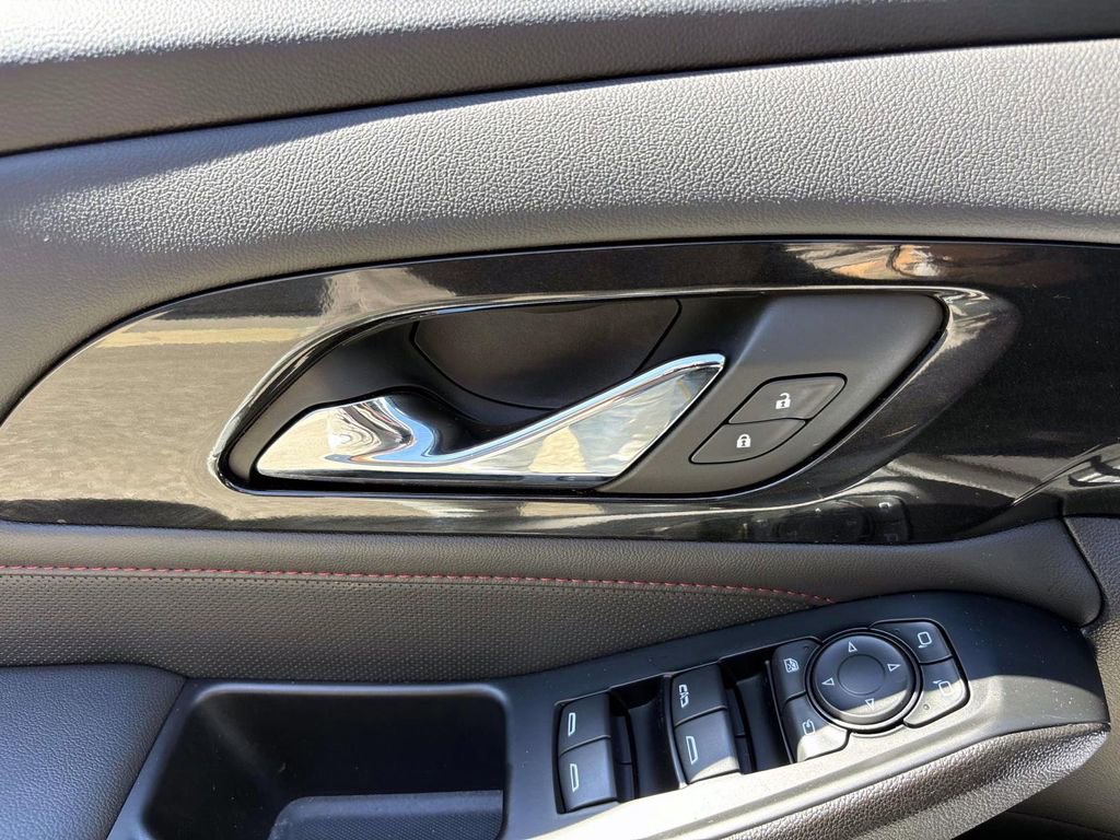 Used 2023 Chevrolet Traverse RS w/ LPO, Floor Liner Package image 12