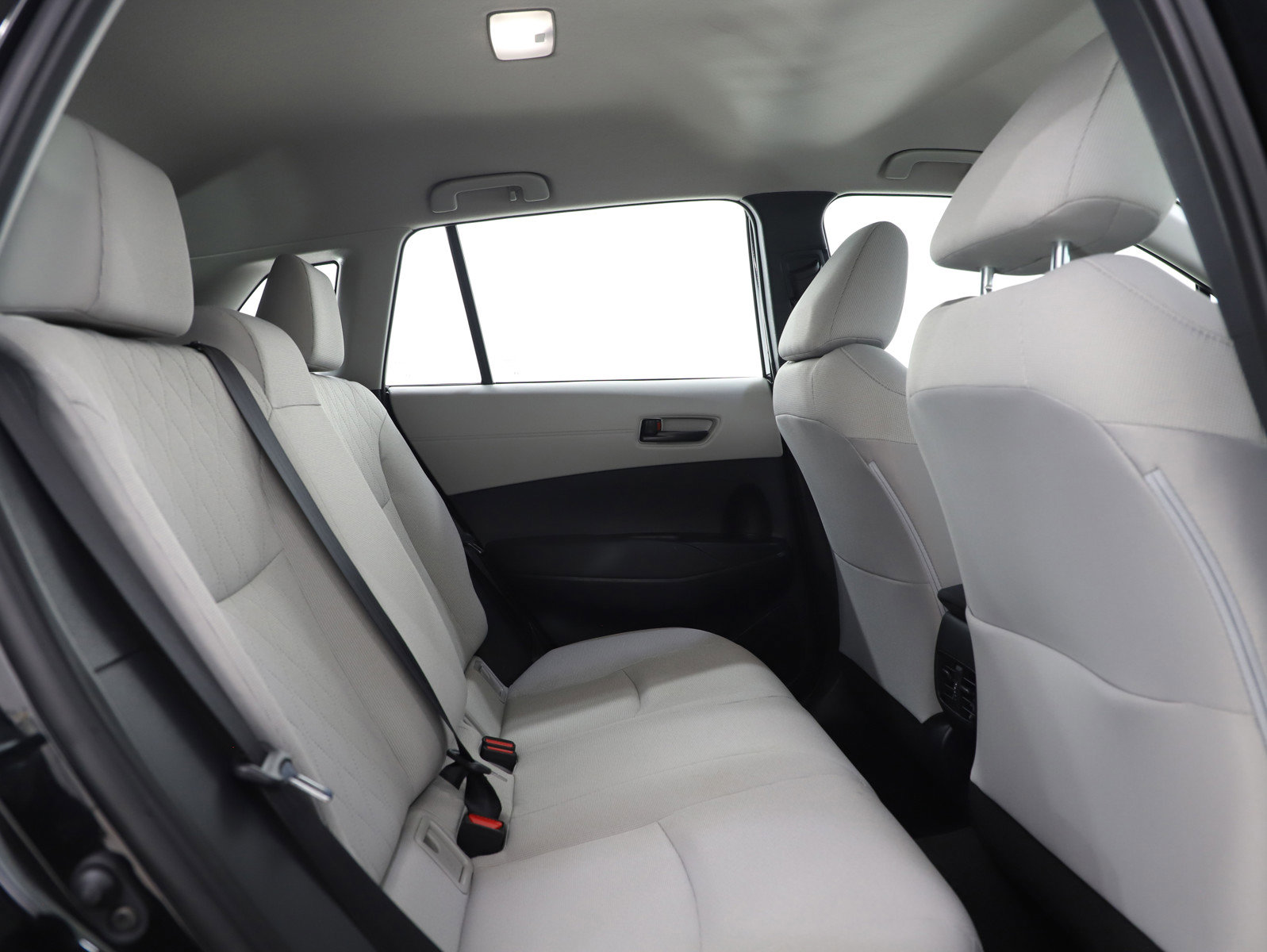 Used 2026 Toyota Corolla Cross L image 12