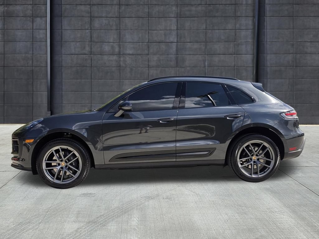 Used 2026 Porsche Macan AWD/4WD image 2