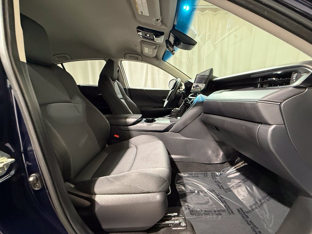 Certified 2023 Toyota Venza LE AWD/4WD image 21