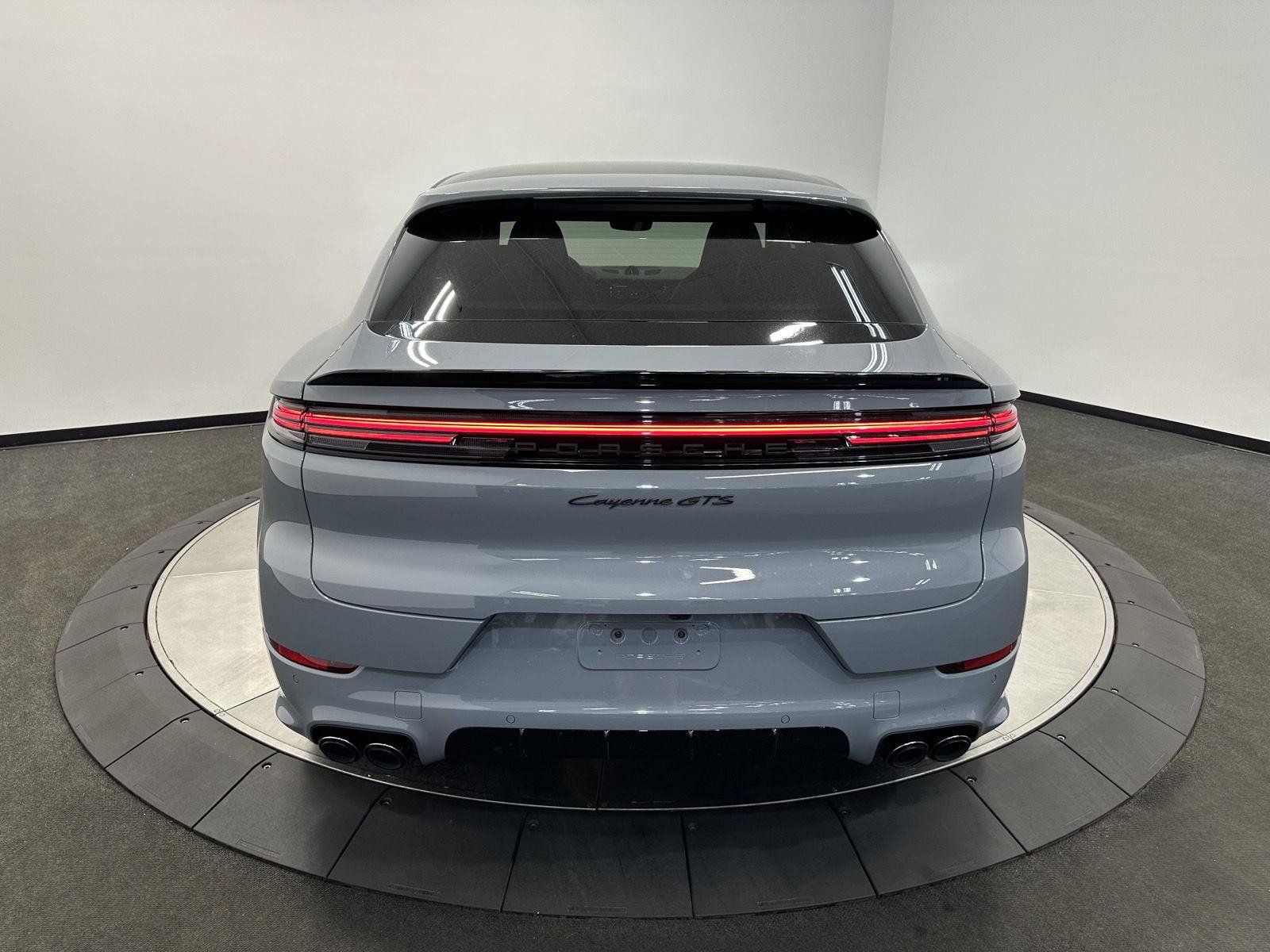 New 2026 Porsche Cayenne GTS AWD/4WD image 6
