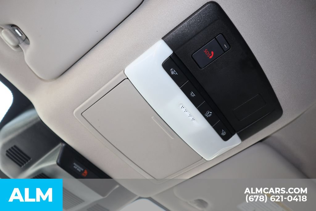 Used 2025 Nissan Rogue SV AWD/4WD image 34