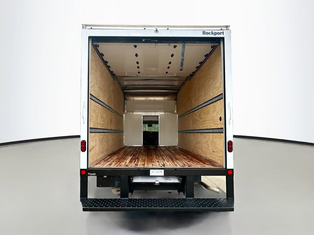 Used 2024 GMC Savana 4500 w/ Power Convenience Package image 28