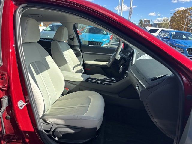 Used 2023 Hyundai Sonata SE w/ Cargo Package image 8