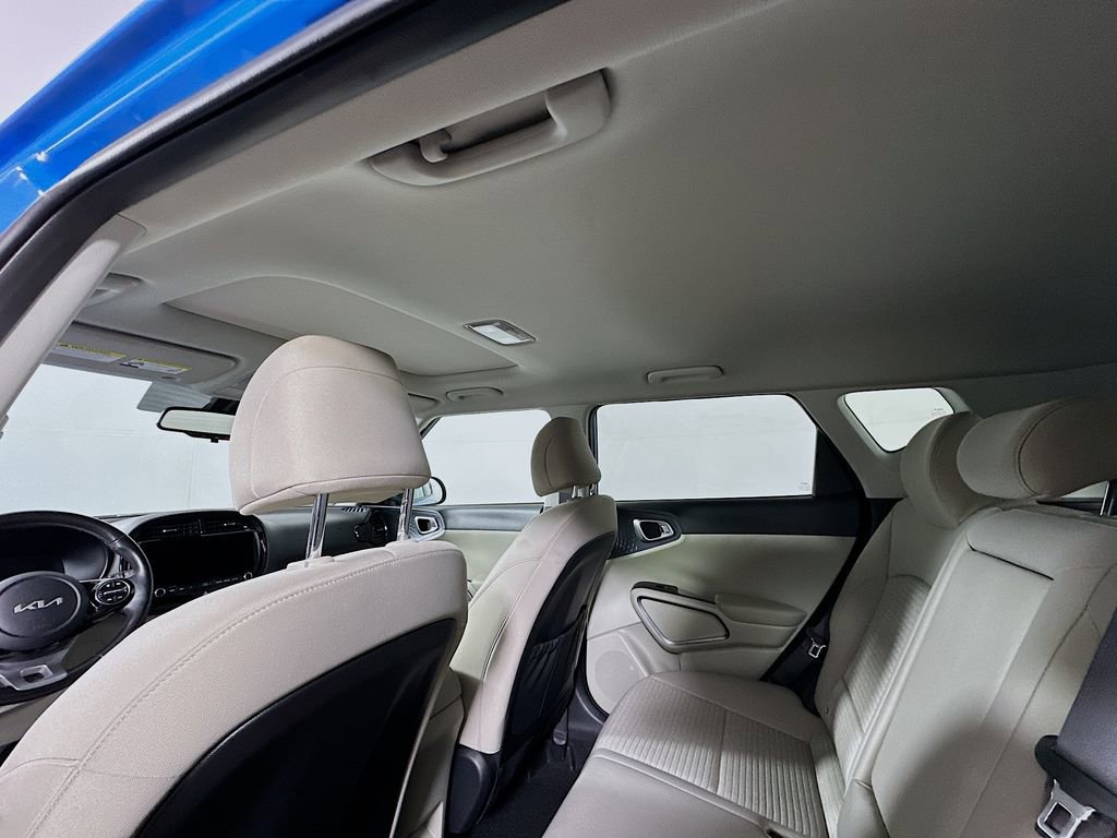 Used 2025 Kia Soul EX image 13