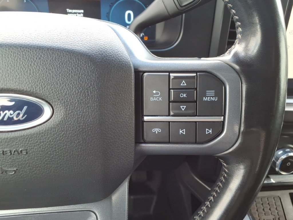 Used 2023 Ford F350 Lariat w/ FX4 Off-Road Package AWD/4WD image 33