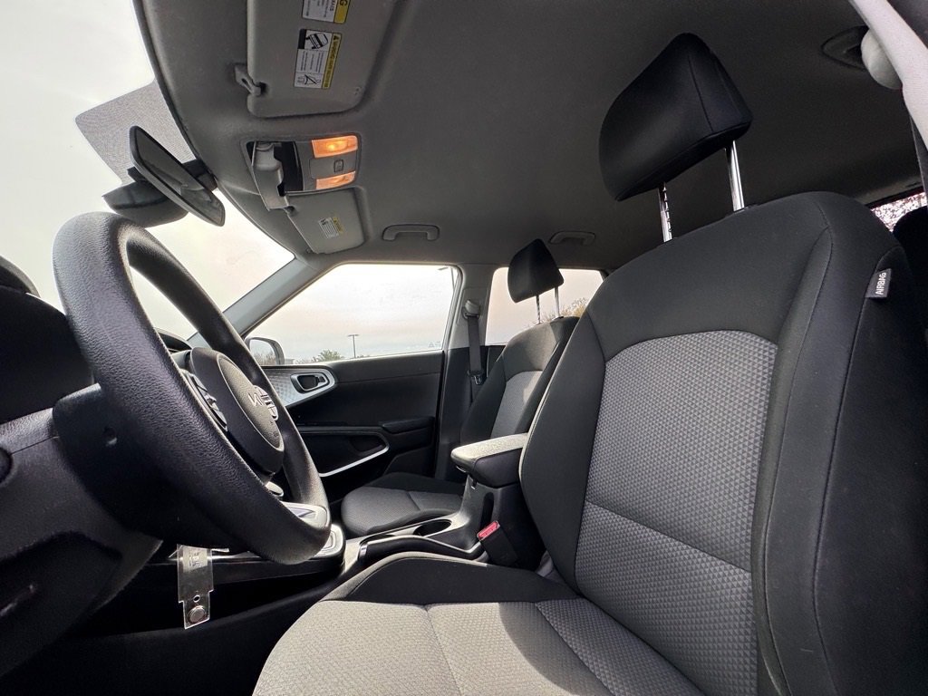 Certified 2023 Kia Soul LX w/ Option Group 015 image 13