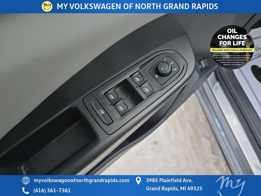 Certified 2023 Volkswagen Taos SE image 19