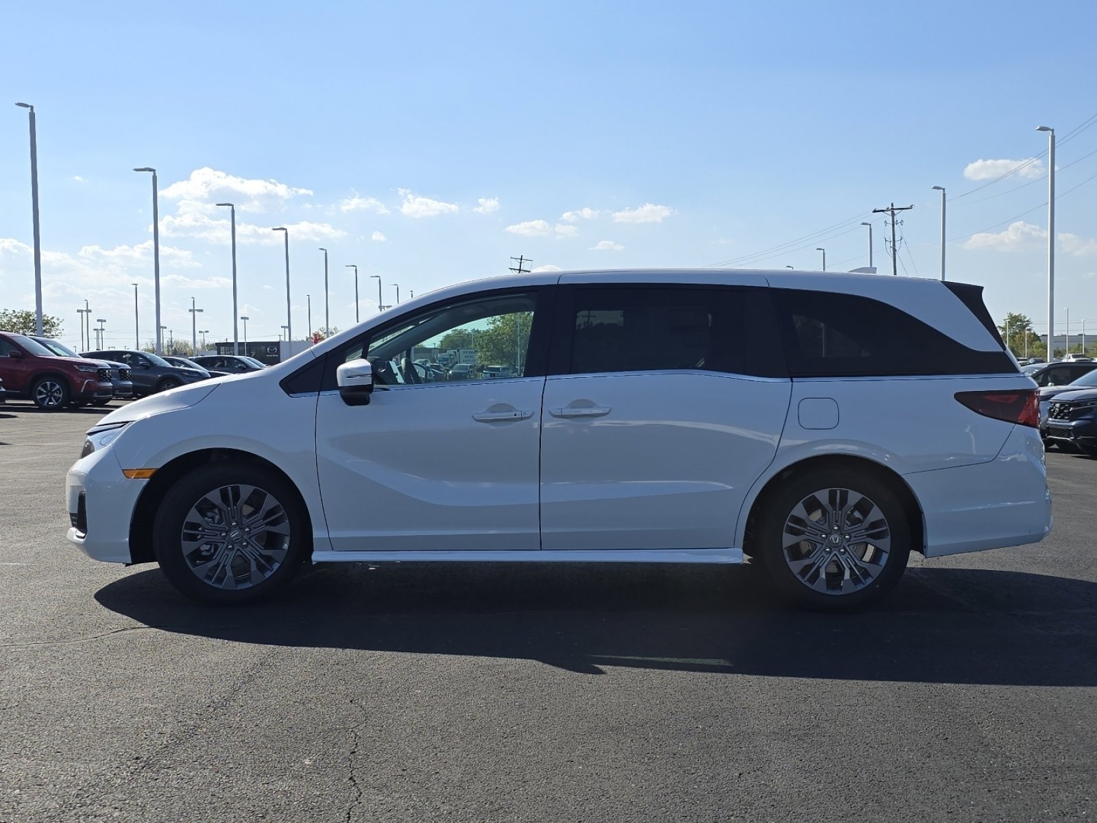 New 2026 Honda Odyssey Touring image 17