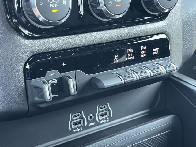 New 2027 RAM 1500 Big Horn w/ Night Edition AWD/4WD image 24
