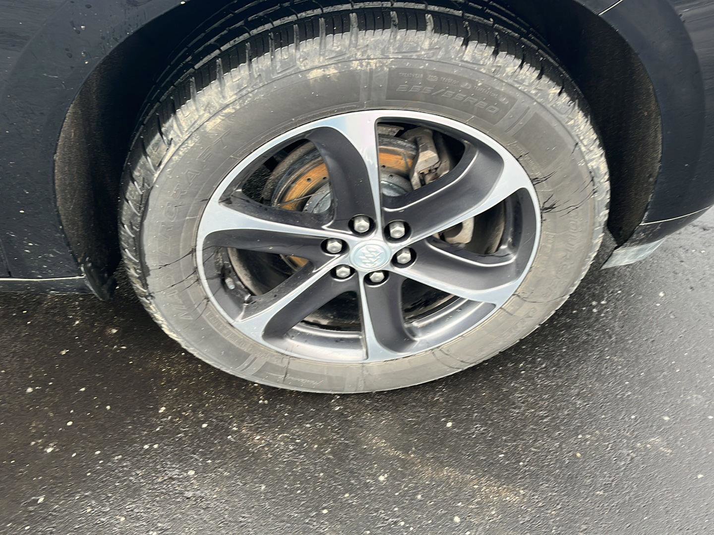 Used 2020 Buick Enclave Essence w/ Sport Touring Edition FWD image 34