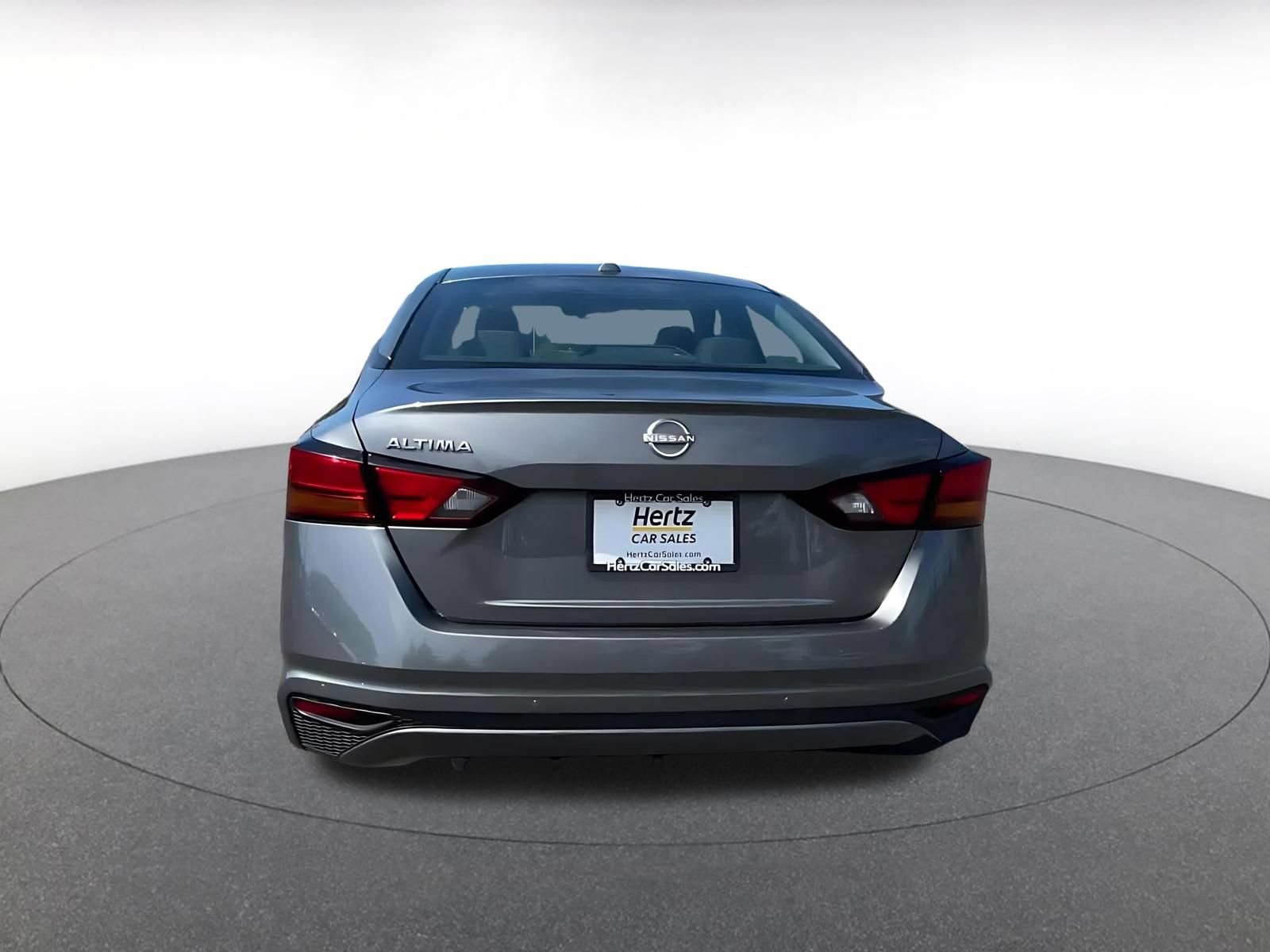 Used 2025 Nissan Altima 2.5 SV FWD image 10