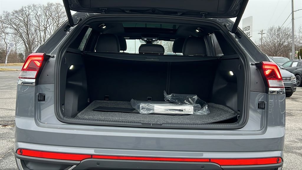 New 2026 Volkswagen Atlas Cross Sport SE image 17