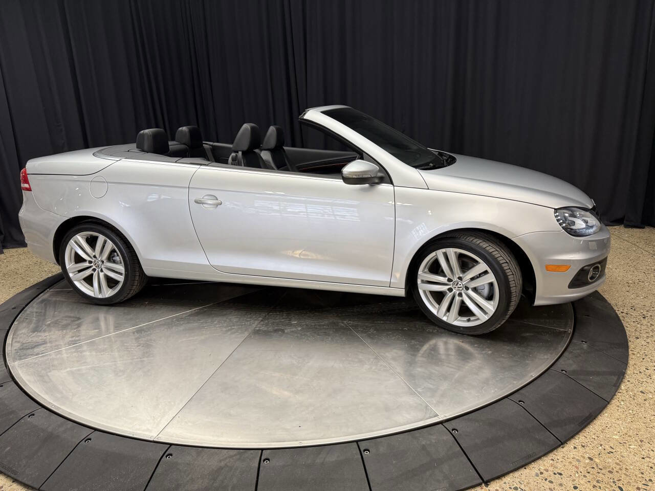 Used 2012 Volkswagen Eos Lux image 5