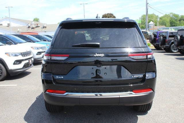 Used 2025 Jeep Grand Cherokee Limited w/ Luxury Tech Group II AWD/4WD image 31