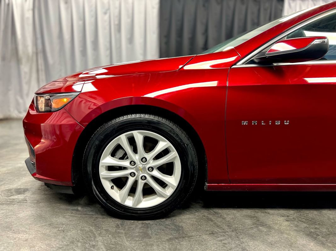 Used 2018 Chevrolet Malibu LT w/ Driver Confidence Package image 10