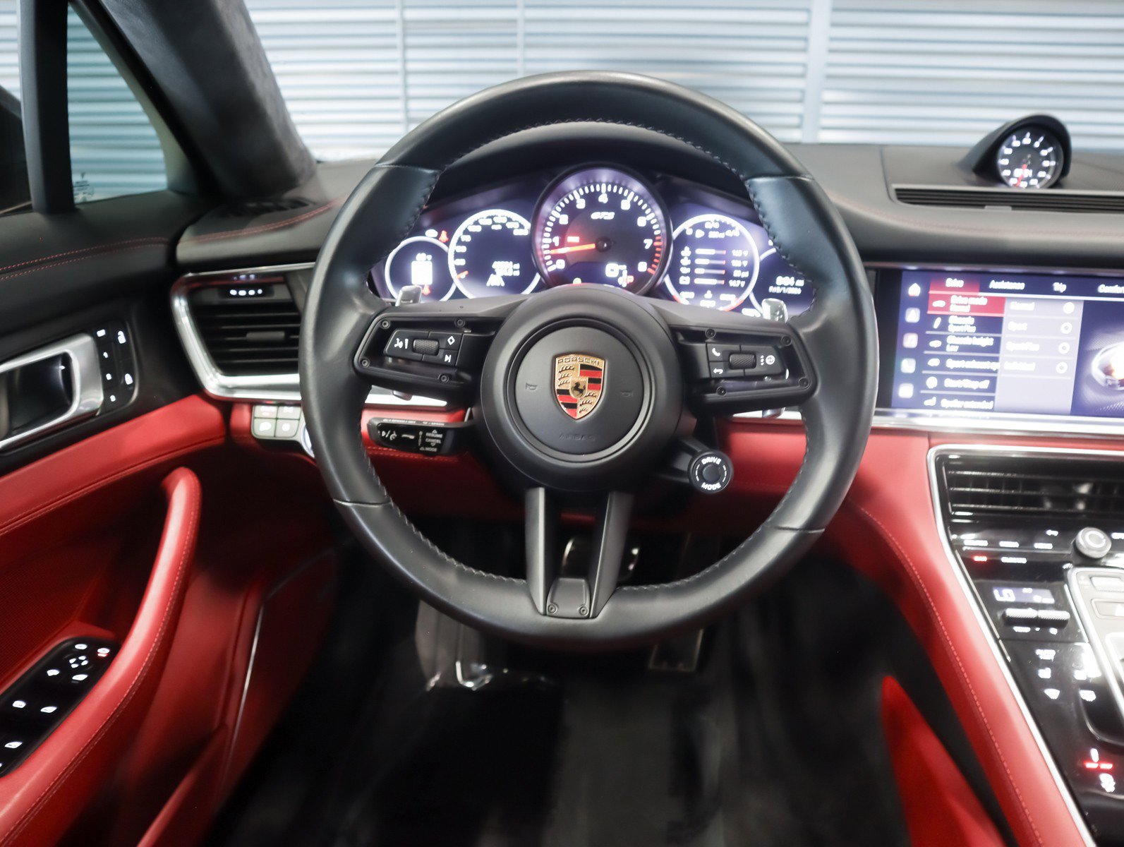 Used 2022 Porsche Panamera GTS AWD/4WD image 13