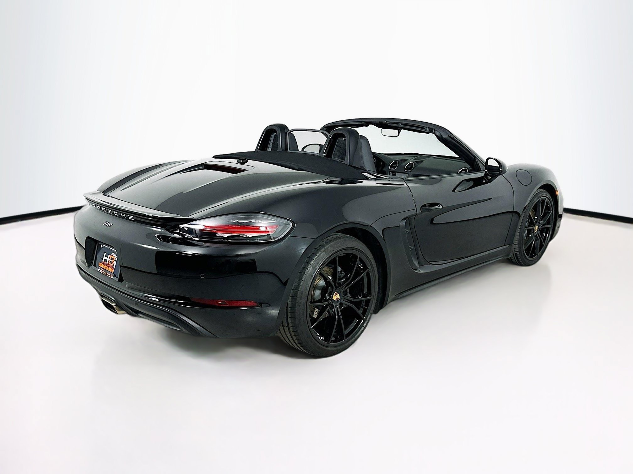 Used 2024 Porsche 718 Boxster w/ Premium Package RWD image 26