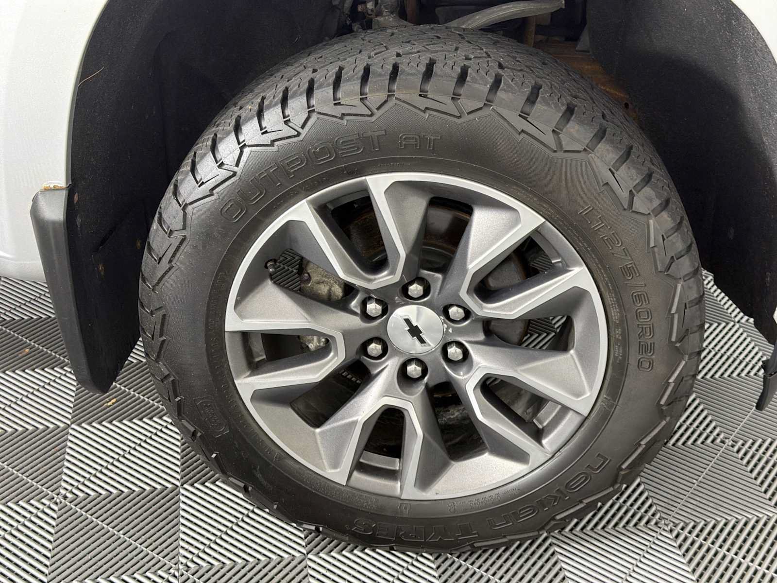 Used 2020 Chevrolet Silverado 1500 RST AWD/4WD image 16