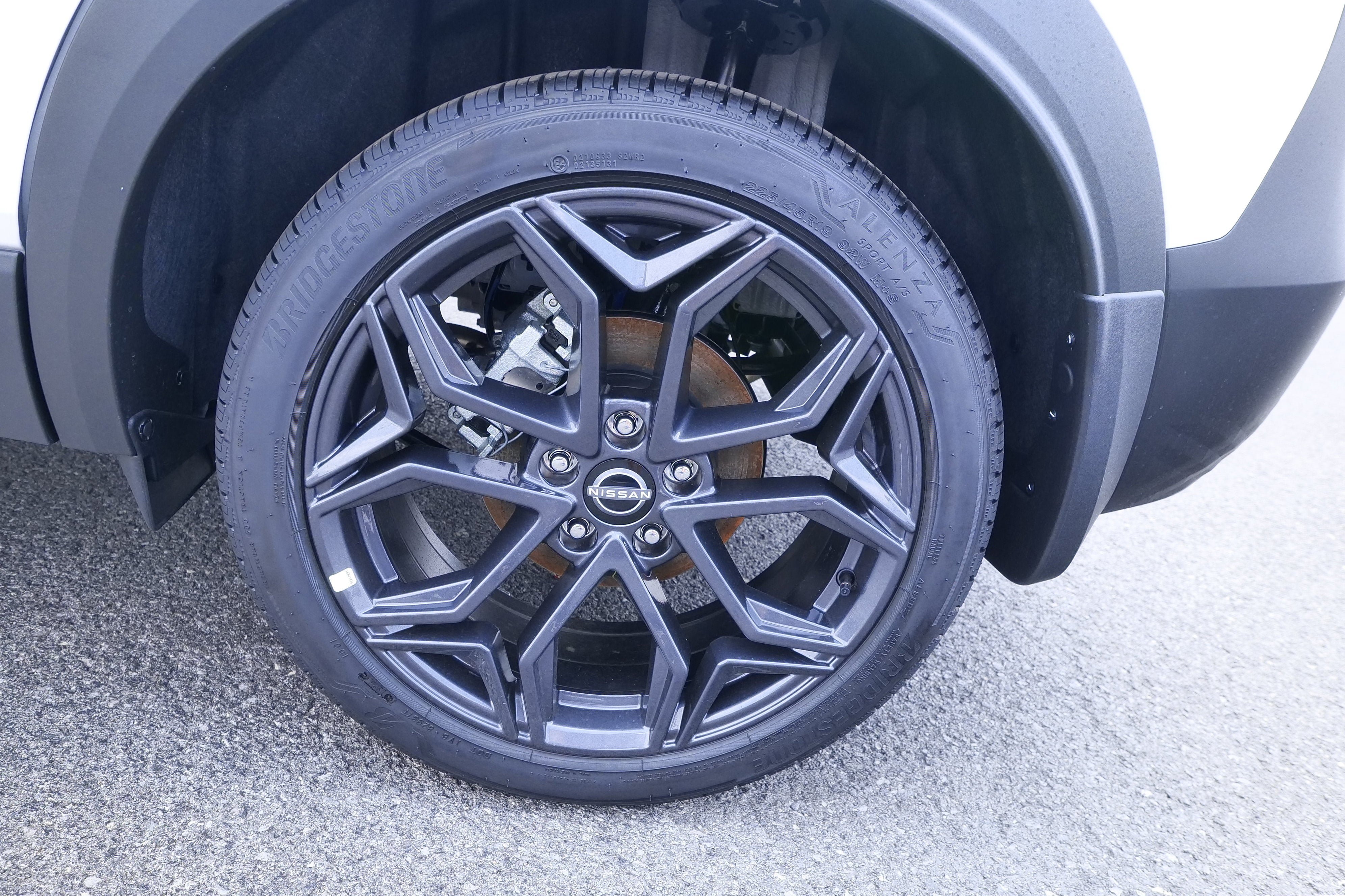 New 2026 Nissan Kicks SR w/ SR Premium Package AWD/4WD image 10