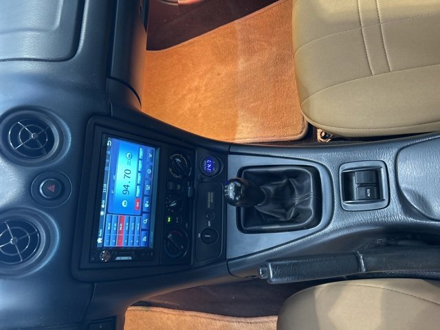 Used 2002 MAZDA MX-5 Miata image 12