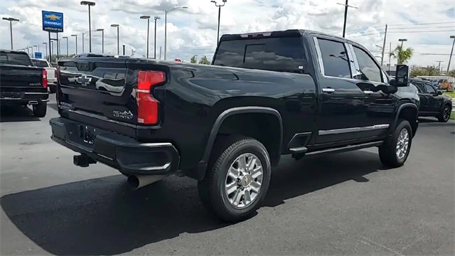 Used 2024 Chevrolet Silverado 2500 High Country w/ High Country Premium Package image 7