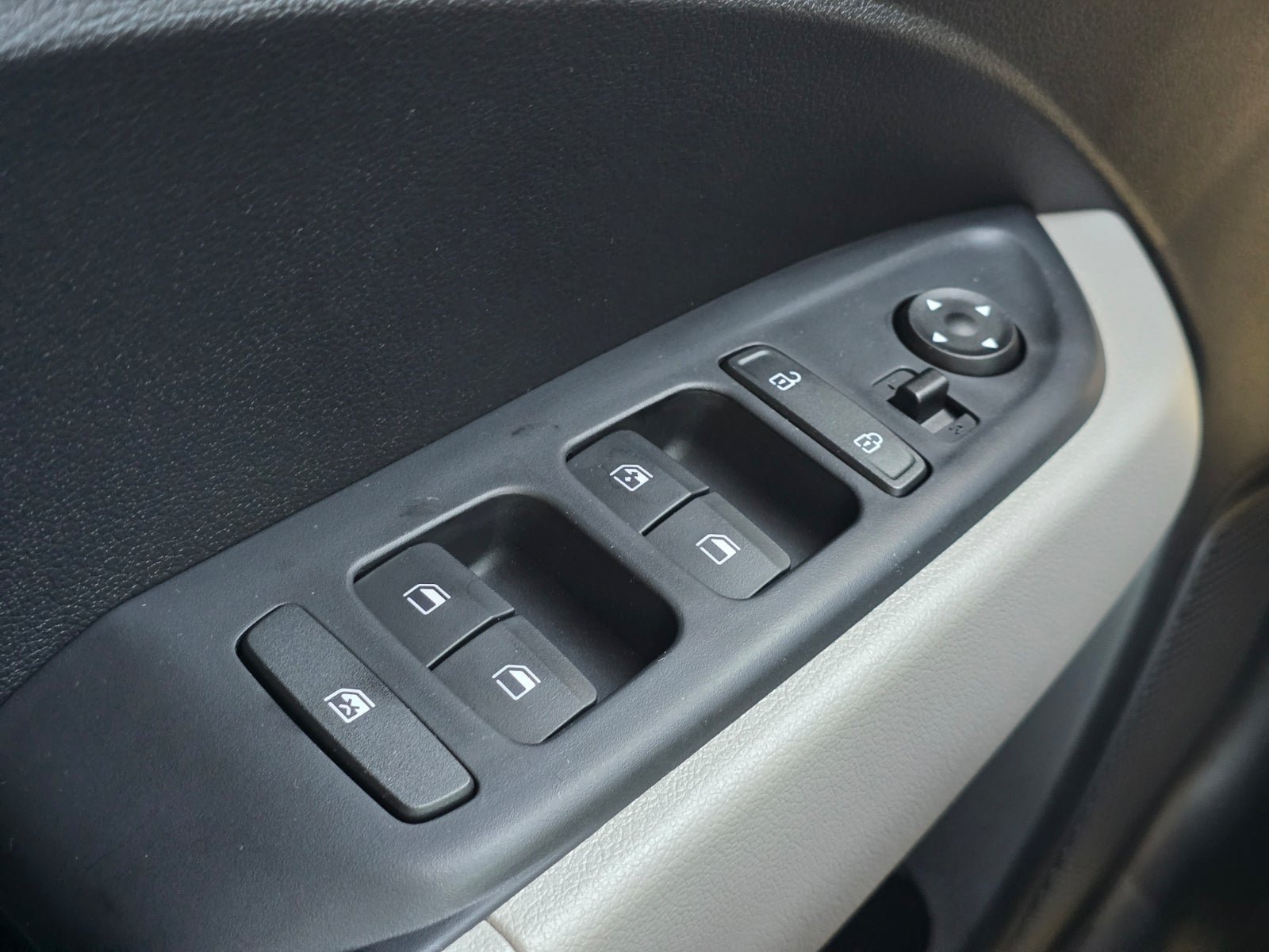 New 2026 Hyundai Venue SEL FWD image 22
