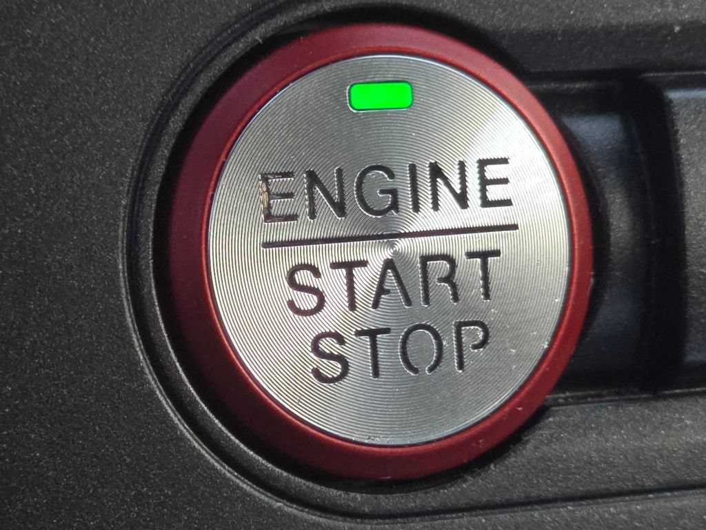 Used 2018 Ford Mustang Coupe RWD image 30