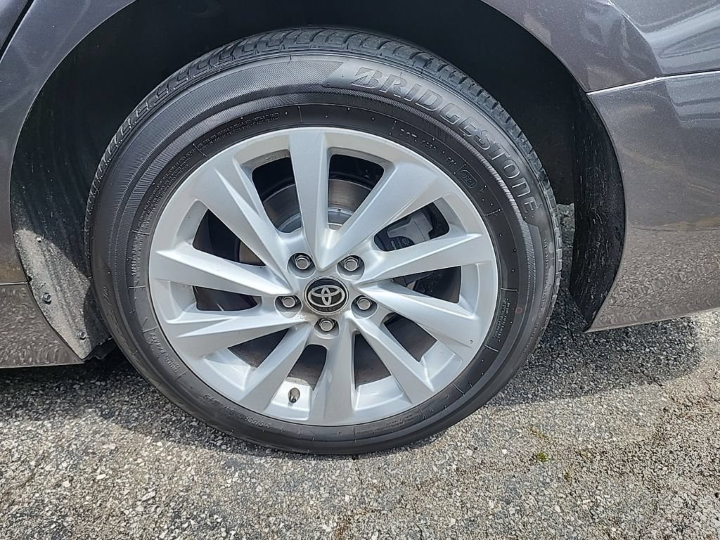 Used 2021 Toyota Camry LE FWD image 15