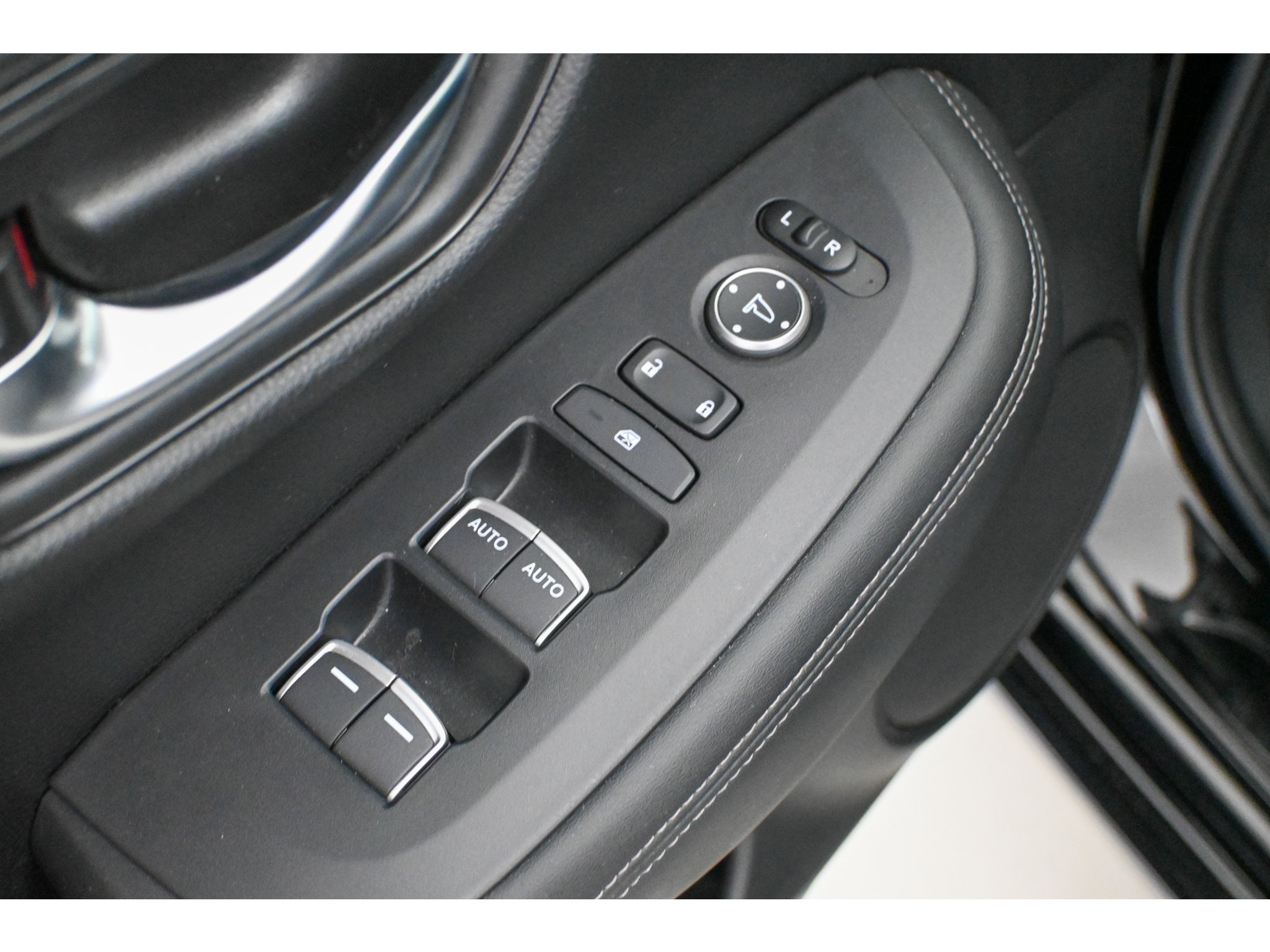 Used 2024 Honda HR-V EX-L image 30