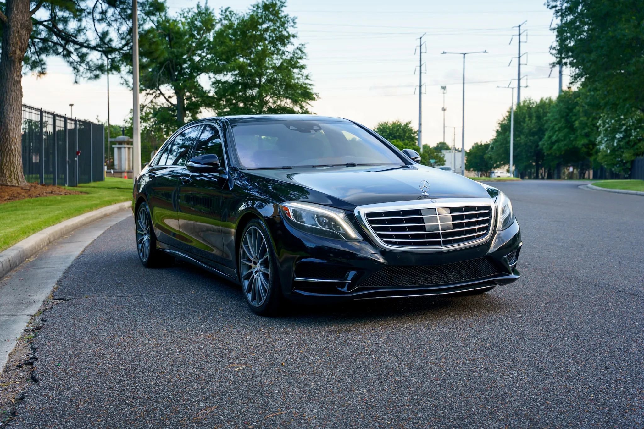 Used 2015 Mercedes-Benz S 550 Sedan image 4