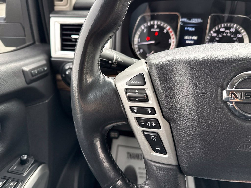 Used 2017 Nissan Titan SL AWD/4WD image 36