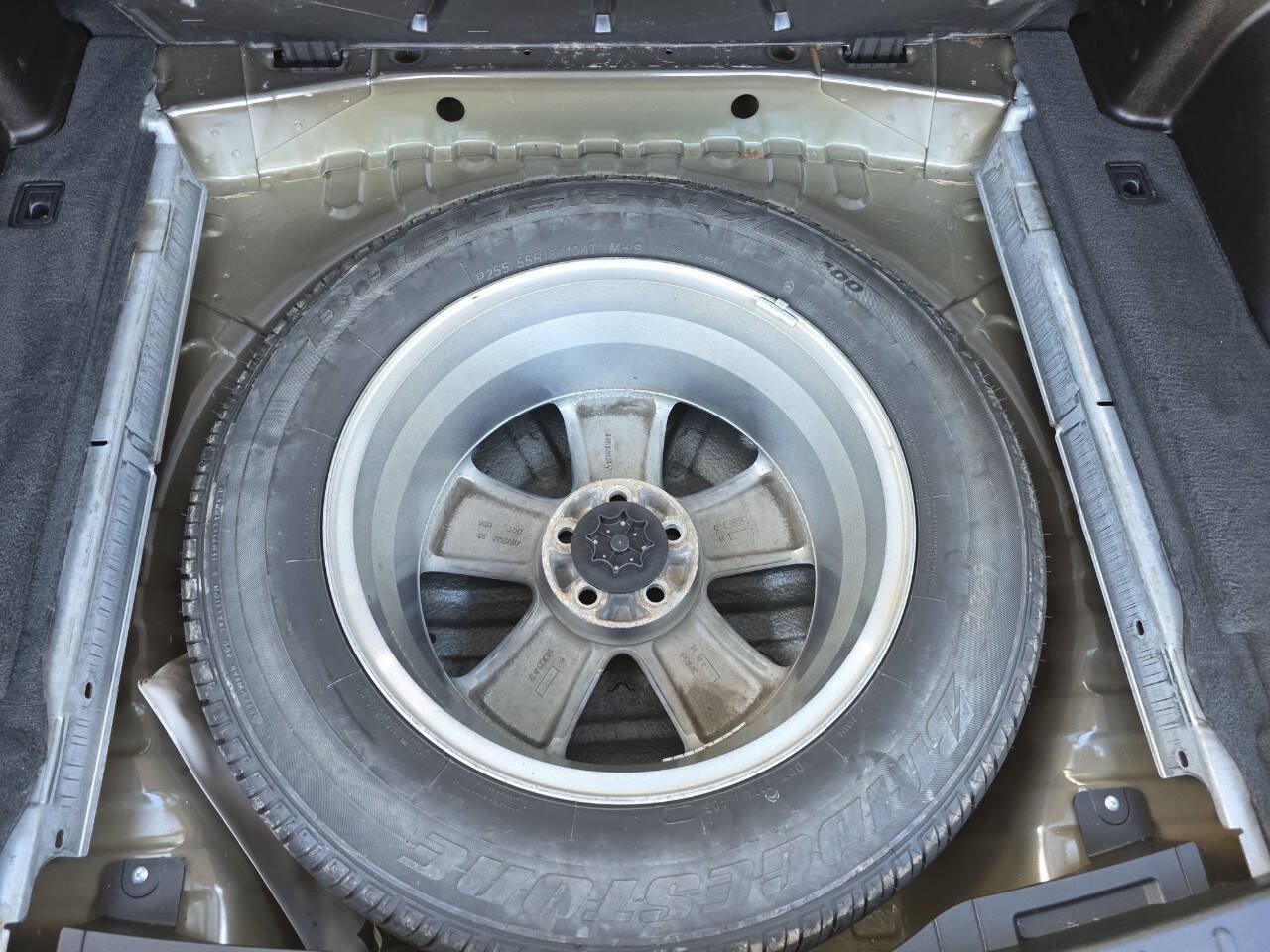Used 2010 Mitsubishi Endeavor SE FWD image 19