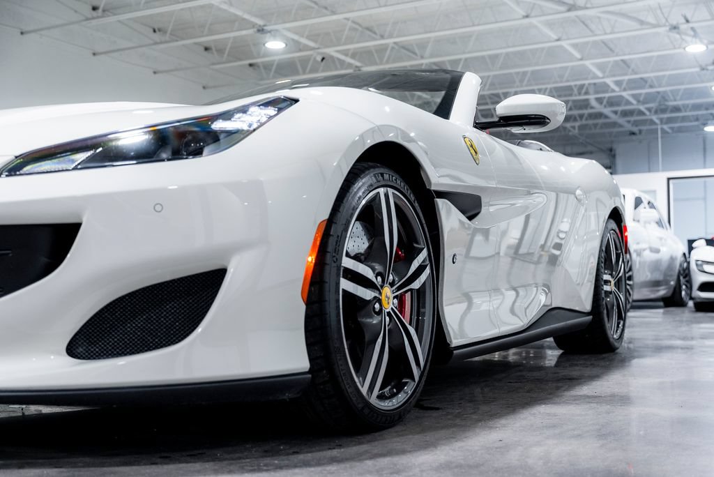 Used 2020 Ferrari Portofino RWD image 18