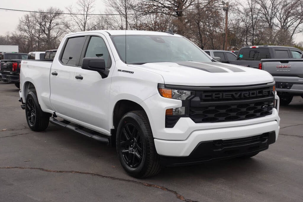 Used 2023 Chevrolet Silverado 1500 Custom w/ Rally Edition AWD/4WD image 5
