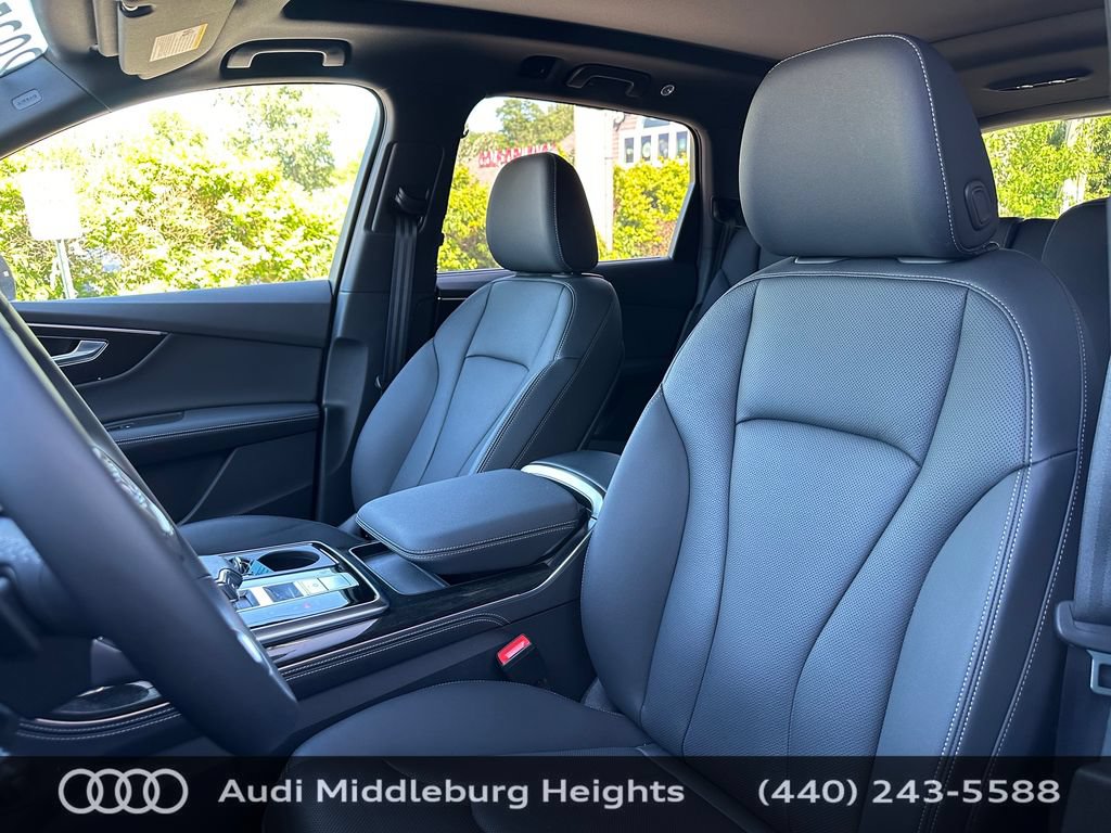 Certified 2025 Audi Q7 3.0T Premium Plus w/ Premium Plus Package AWD/4WD image 12