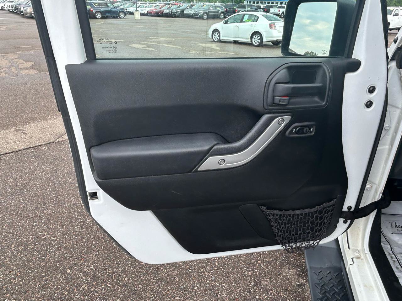 Used 2018 Jeep Wrangler Unlimited Sahara w/ Dual Top Group AWD/4WD image 14