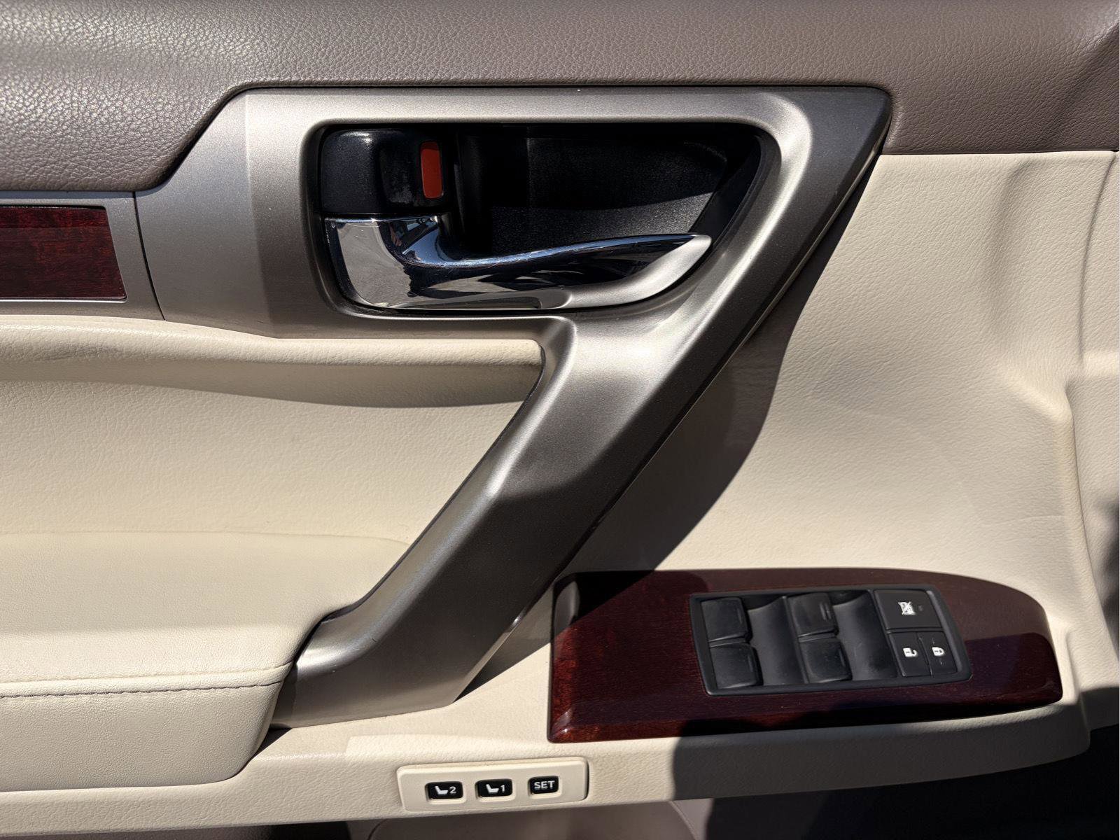 Used 2016 Lexus GX 460 Luxury w/ Preferred Accessory Package image 12