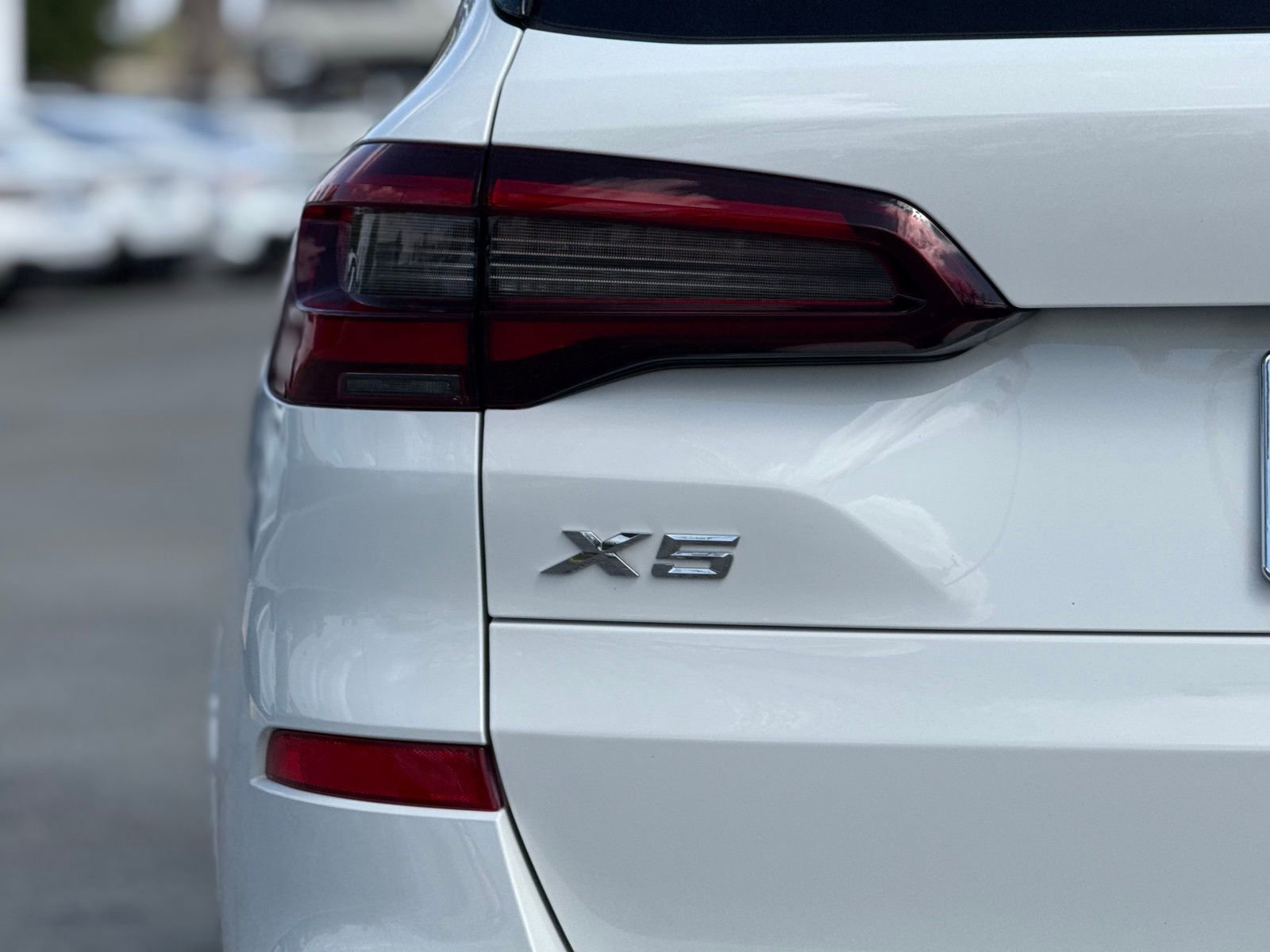 Used 2023 BMW X5 xDrive40i w/ M Sport Package image 16