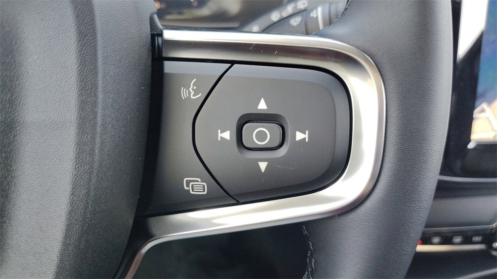 New 2026 Volvo XC40 B5 Plus w/ Climate Package image 15