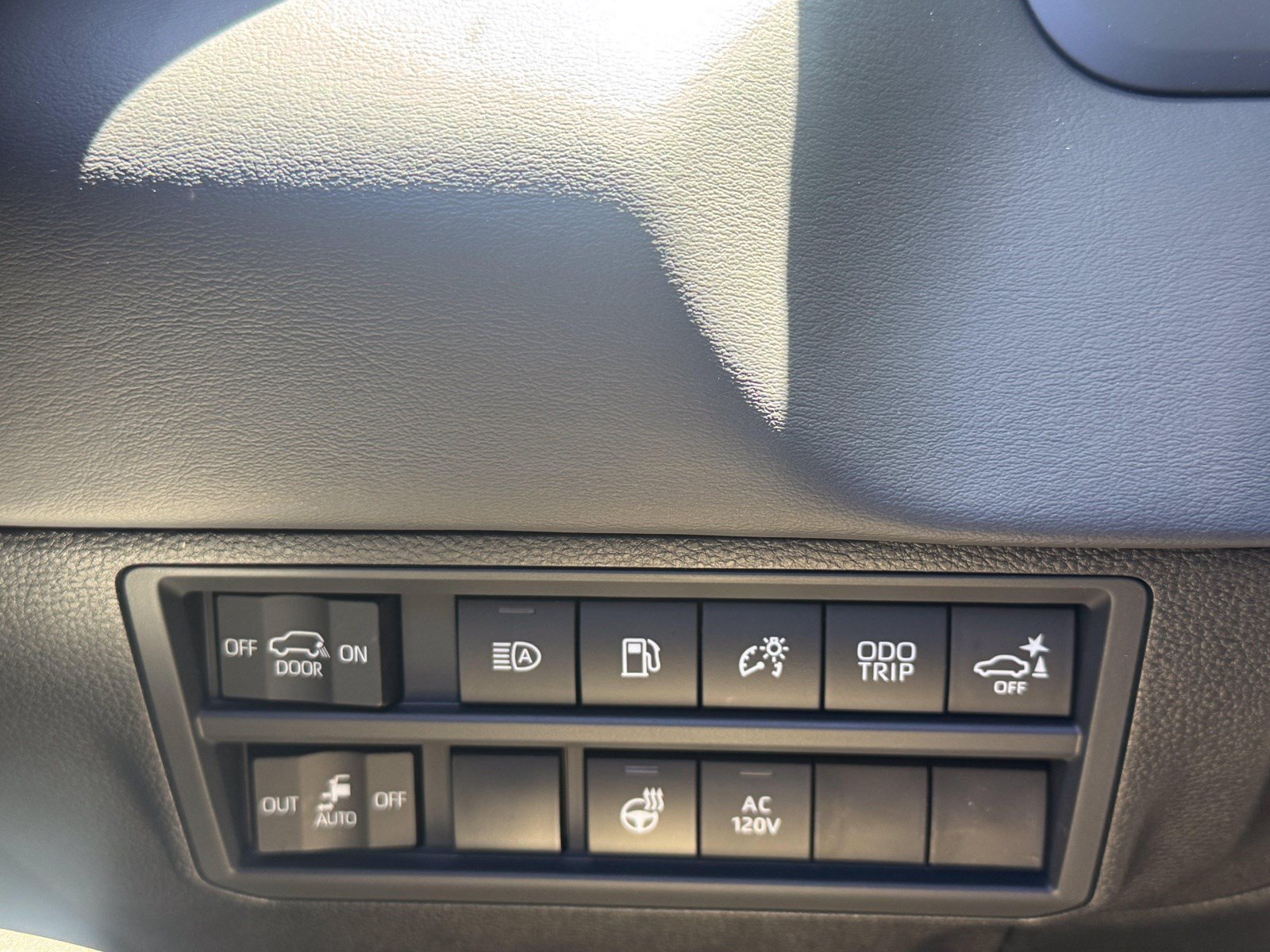 New 2026 Toyota Sequoia Platinum AWD/4WD image 41