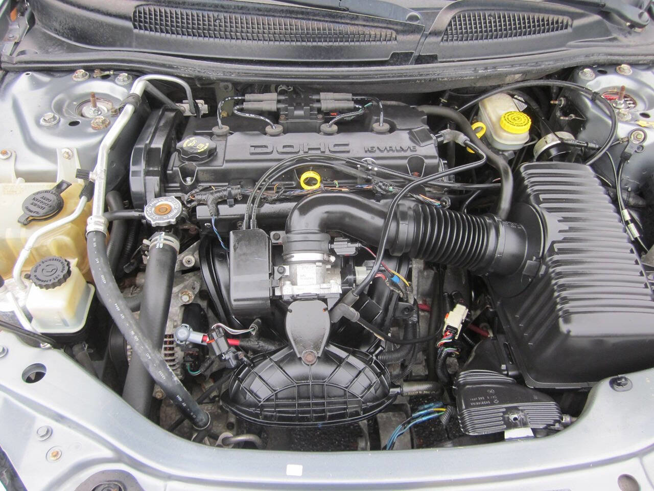 Used 2006 Dodge Stratus SXT image 18