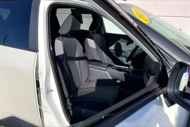 Used 2023 Nissan Rogue SV AWD/4WD image 6