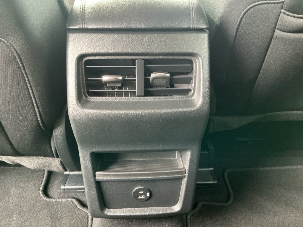 Used 2021 Ford Edge SE FWD image 23