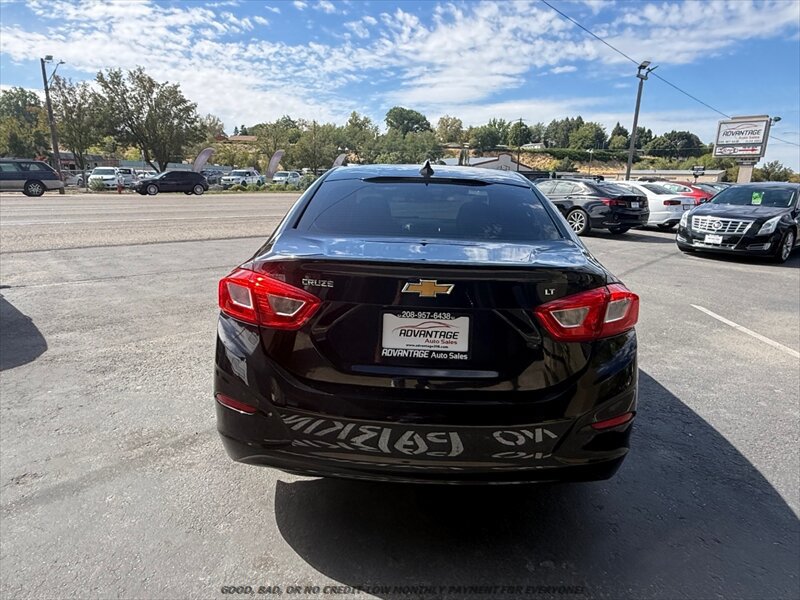 Used 2017 Chevrolet Cruze LT FWD image 6