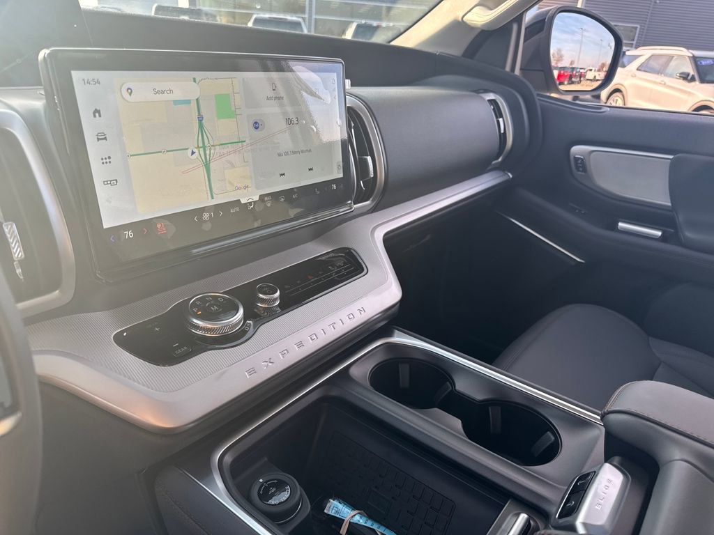 New 2025 Ford Expedition Active AWD/4WD image 27